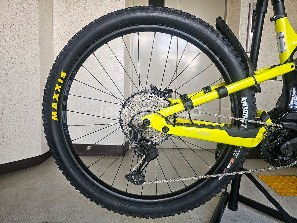 캐논데일 모테라 네오카본2 전기자전거M사이즈--3