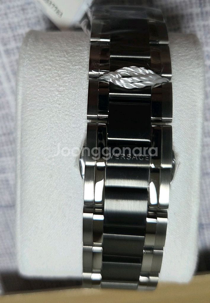 [정품 새제품] 명품 베르사체 남성시계. VERSACE--9