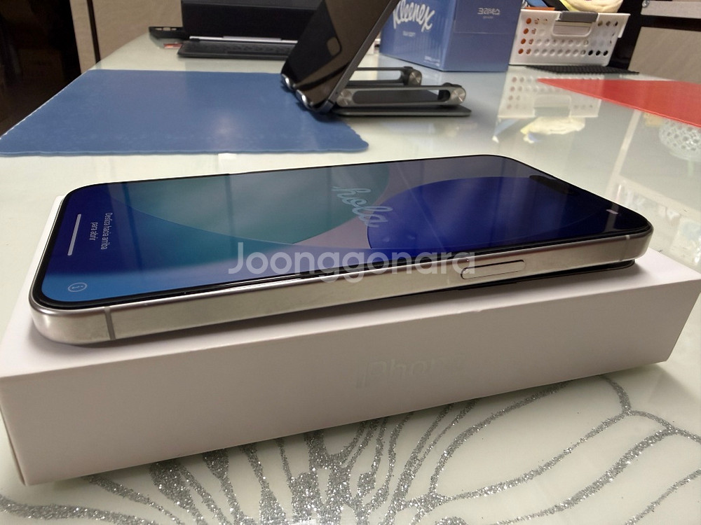 아이폰 15 Pro Max 512g 화이트 색상--1