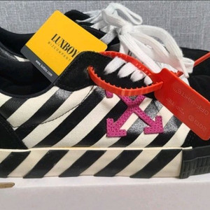 [정품]오프화이트 벌크 스니커즈(275)