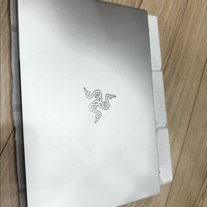 레이져 게이밍 노트북R-R-raz-RZ09-0357