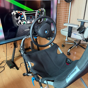 플레이시트 챌린지 X - 로지텍 G 에디션입니다