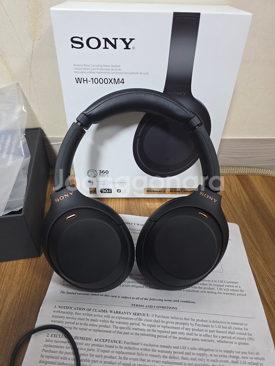 SONY 소니 WH-1000XM4 블랙 헤드셋 팝니다--1