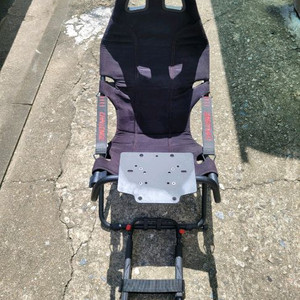 플레이시트 챌린지 레이싱시트 거치대 판매합니다