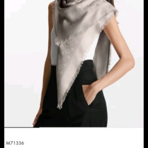 루이비통 모노그램 클래식 숄 그레이(정품)