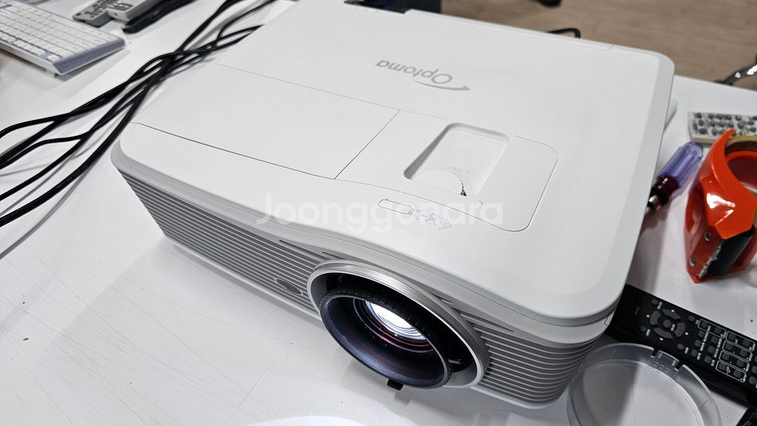 옵토마 EH515 중고빔프로젝터 5500안시 풀HD--0