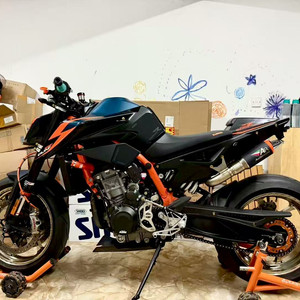 (새상품) KTM 1290 오토바이휠 단조휠