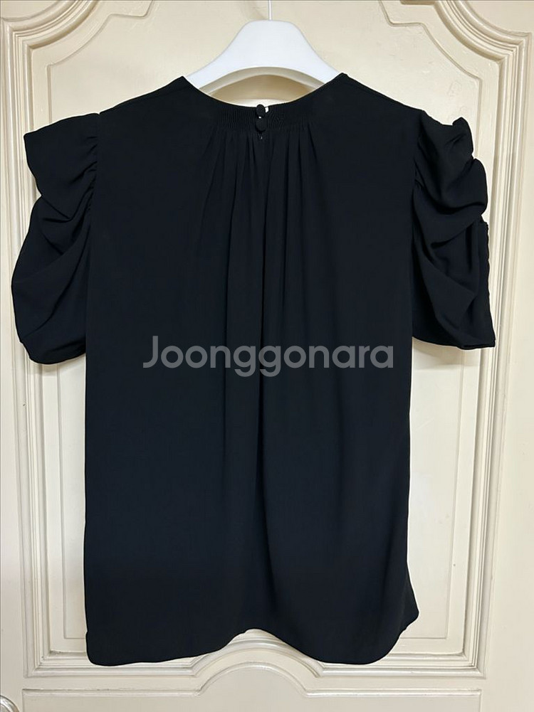 끌로에 실크 블라우스--3