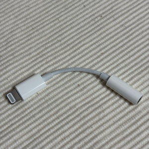 애플 정품 라이트닝 to 3.5 a1749 미사용