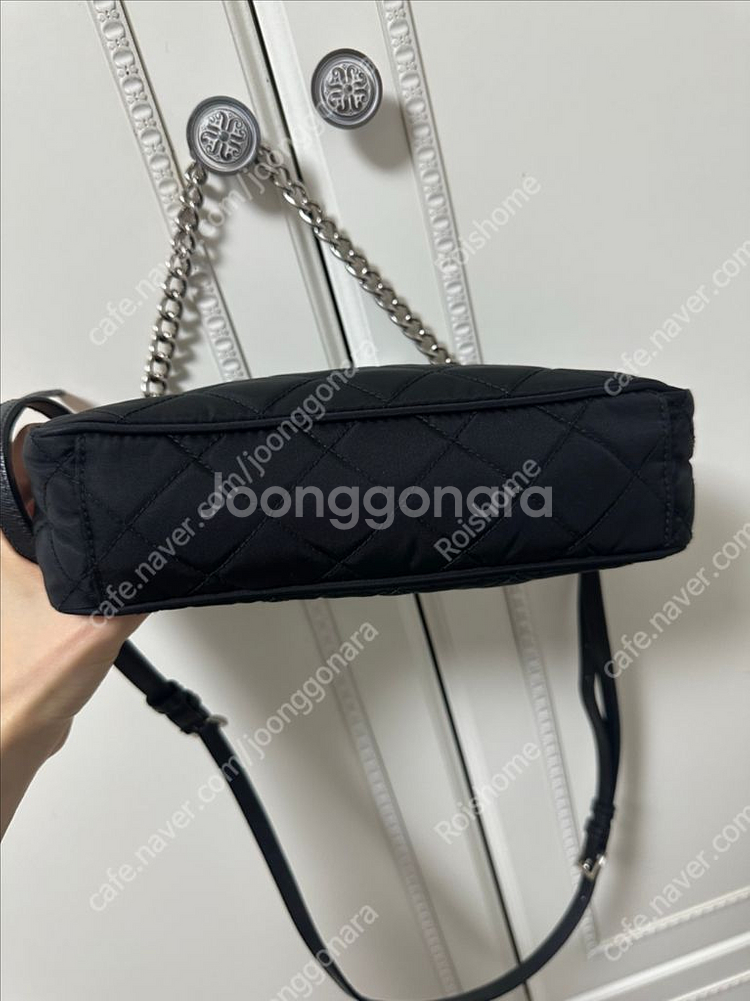 프라다 퀼팅 체인 크로스백--9