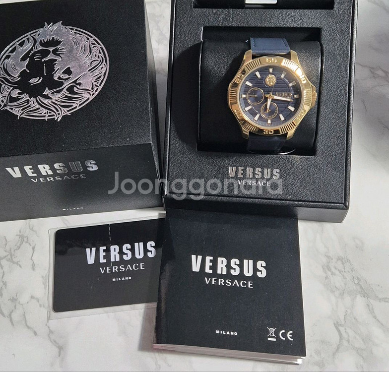 베르사체 남성 금장시계 풀박스 새상품--6