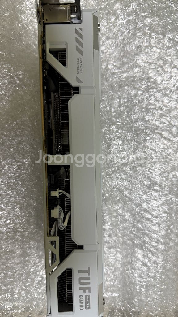 Asus tuf gaming화이트 5070ti 단순개봉--3