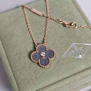 (2023년 홀리데이) 반클리프 빈티지 알함브라 목걸이