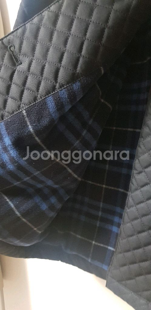 버버리 퀼팅자켓--1
