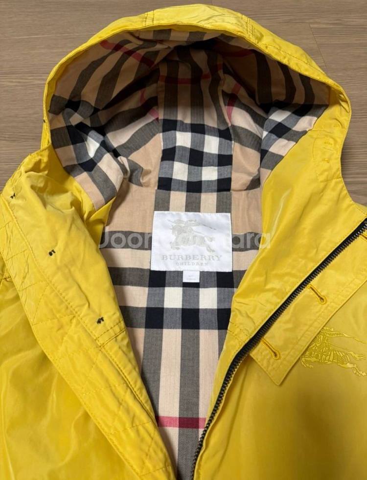 버버리 칠드런 옐로우 후드 자켓--2