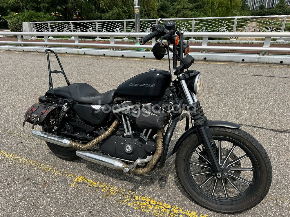 할리데이비슨 883 09년식 짧은키로수 판매합니다--0