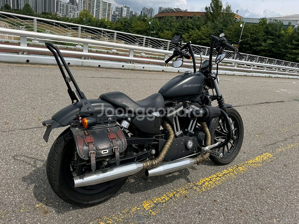 할리데이비슨 883 09년식 짧은키로수 판매합니다--4