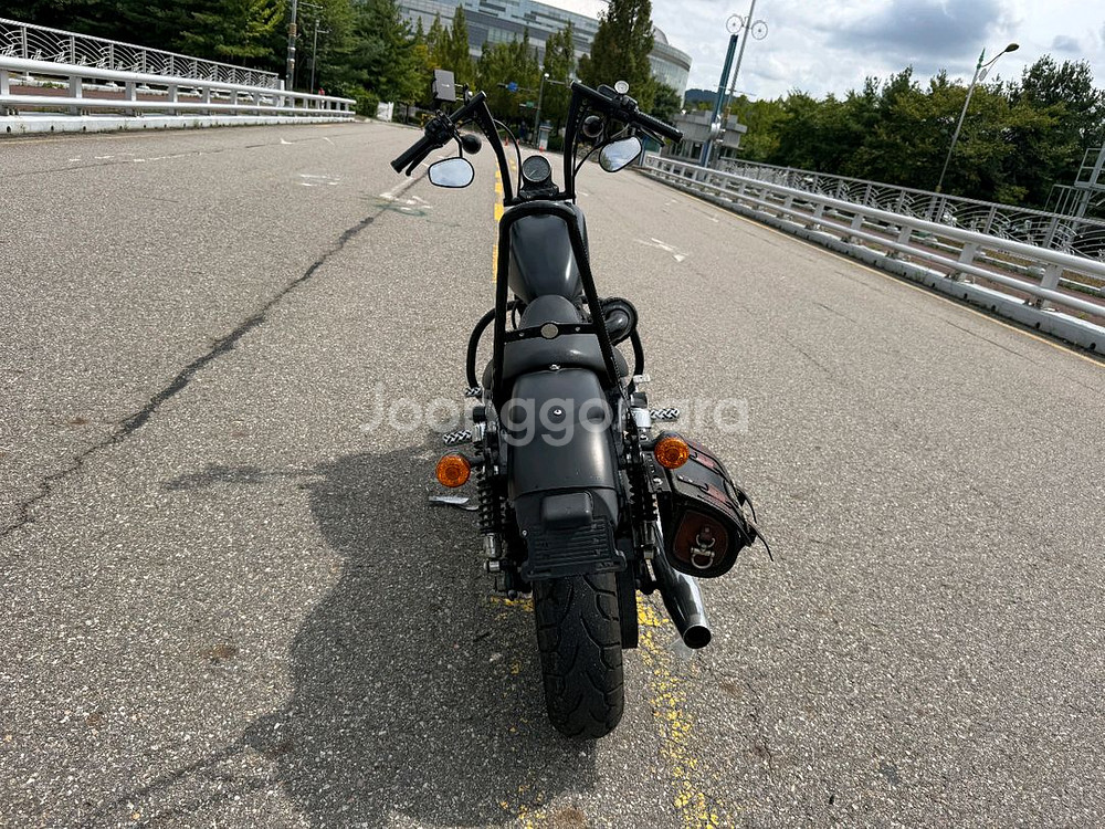 할리데이비슨 883 09년식 짧은키로수 판매합니다--5