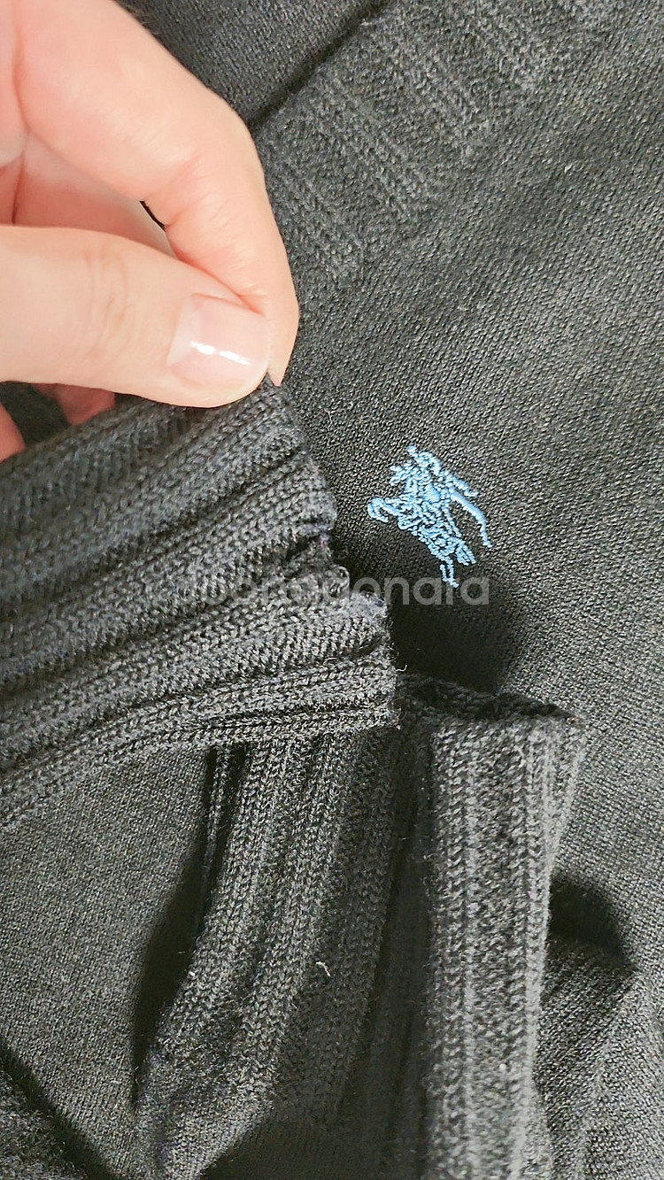 정품.burberry 울 가디건. 정가 50만원대.--5