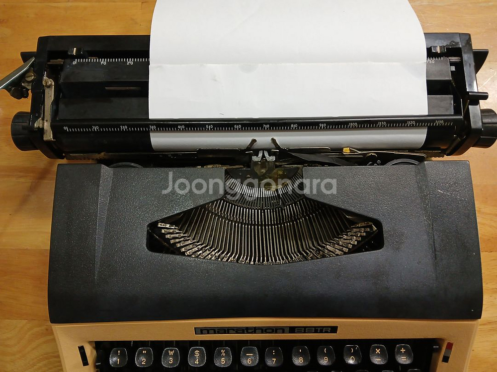 마라톤 타자기 88TR--2