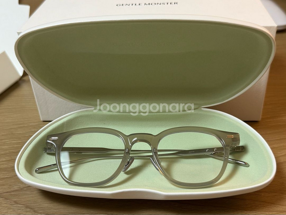 젠틀몬스터 롭 브라운--3