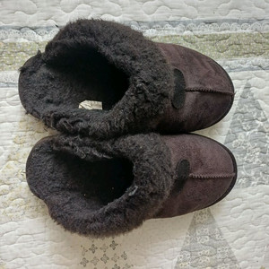 베어파우 어그슬리퍼 260사이즈 2만원에 판매합니다