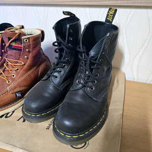 닥터마틴 11822