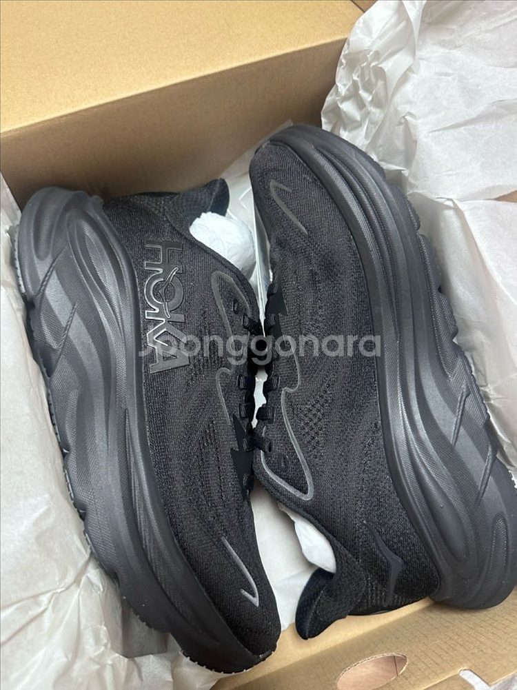 (새상품)호카 클리프톤 10 와이드 블랙 235--1