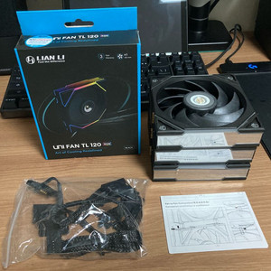리안리 유니팬 UNI TL120 rgb 3개