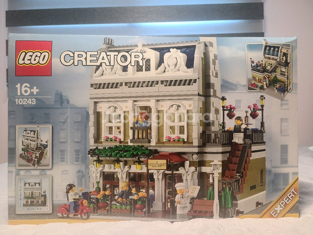 레고 10243 팝니다--0