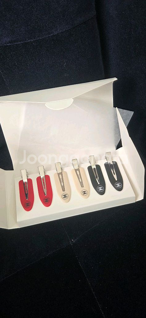 샤넬 뷰티 헤어핀 집게핀--0