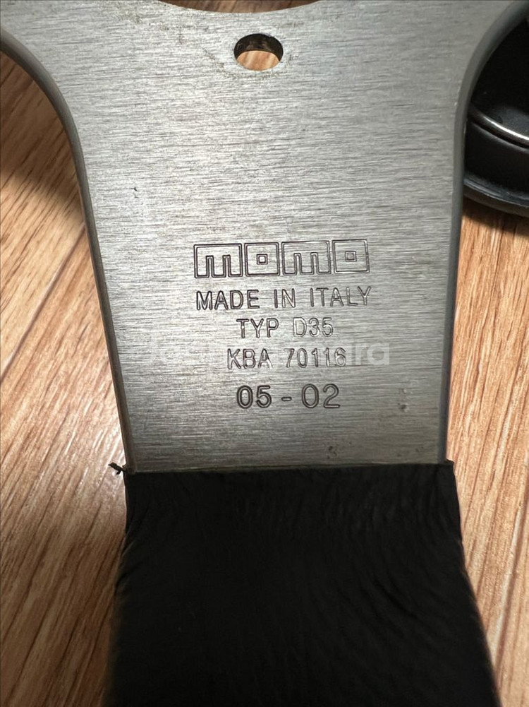 모모 스티어링 휠--1