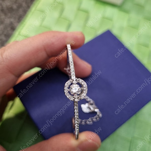 스와로브스키 크리스탈 뱅글 팔찌 5497478,