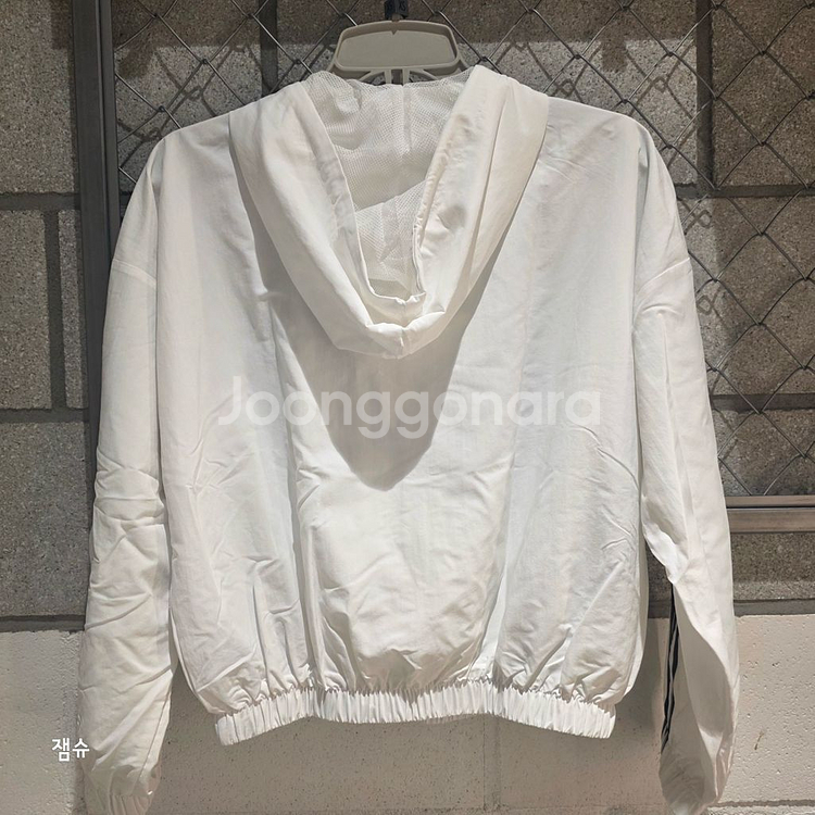 아디다스 여성 에센셜 3S 우븐 윈드브레이커 M사이즈--3