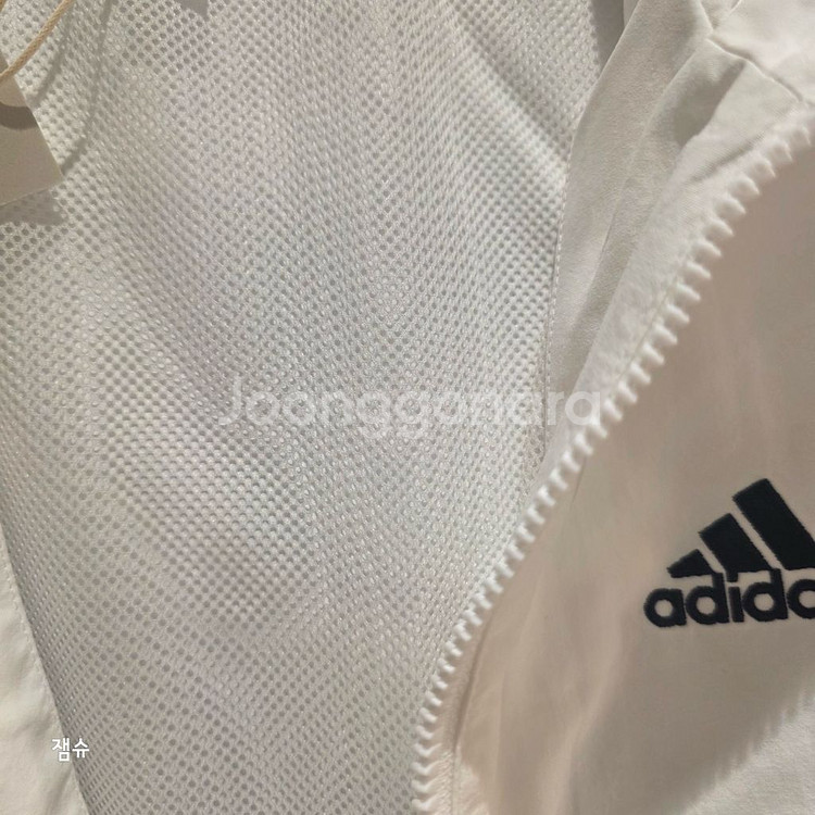 아디다스 여성 에센셜 3S 우븐 윈드브레이커 M사이즈--4