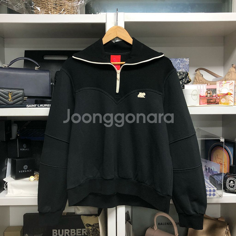 LUCKY CHOUETTE 럭키슈에뜨 하프집업 맨투맨--0