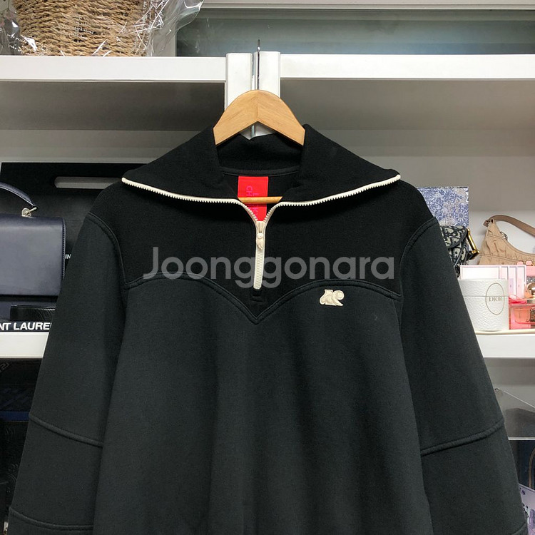 LUCKY CHOUETTE 럭키슈에뜨 하프집업 맨투맨--1