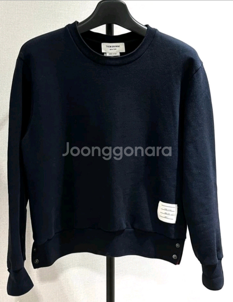 톰브라운 백삼선 네이비 맨투맨--1