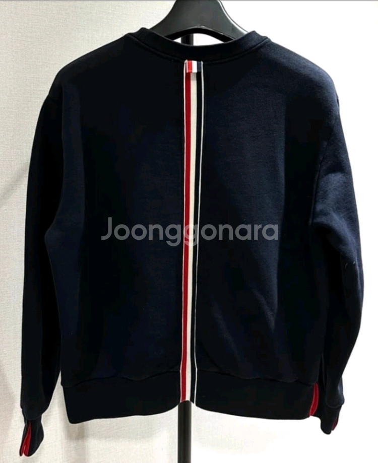 톰브라운 백삼선 네이비 맨투맨--0