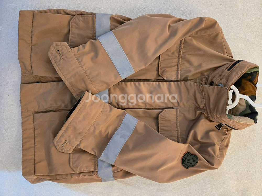 몽클레어 키즈 자켓 집업 후드 바람막이 4y 프라다재질--0