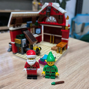 레고 40565 산타의 작업장 팝니다.