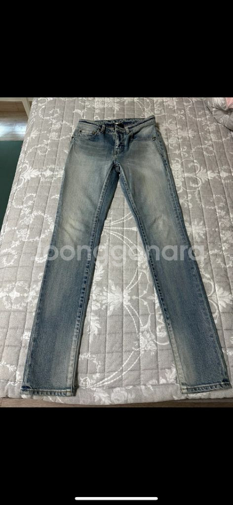 생로랑 미디움 웨이스트 연청 데님 진 25 s--2