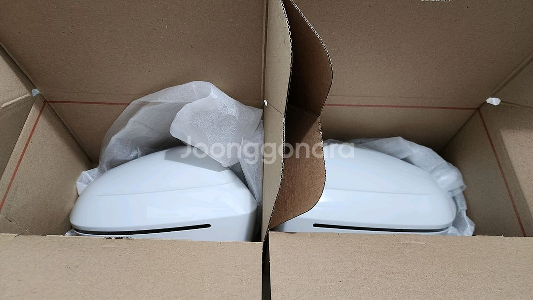 BMW 5시리즈(G60, 520i) 사이드미러 팝니다.--0