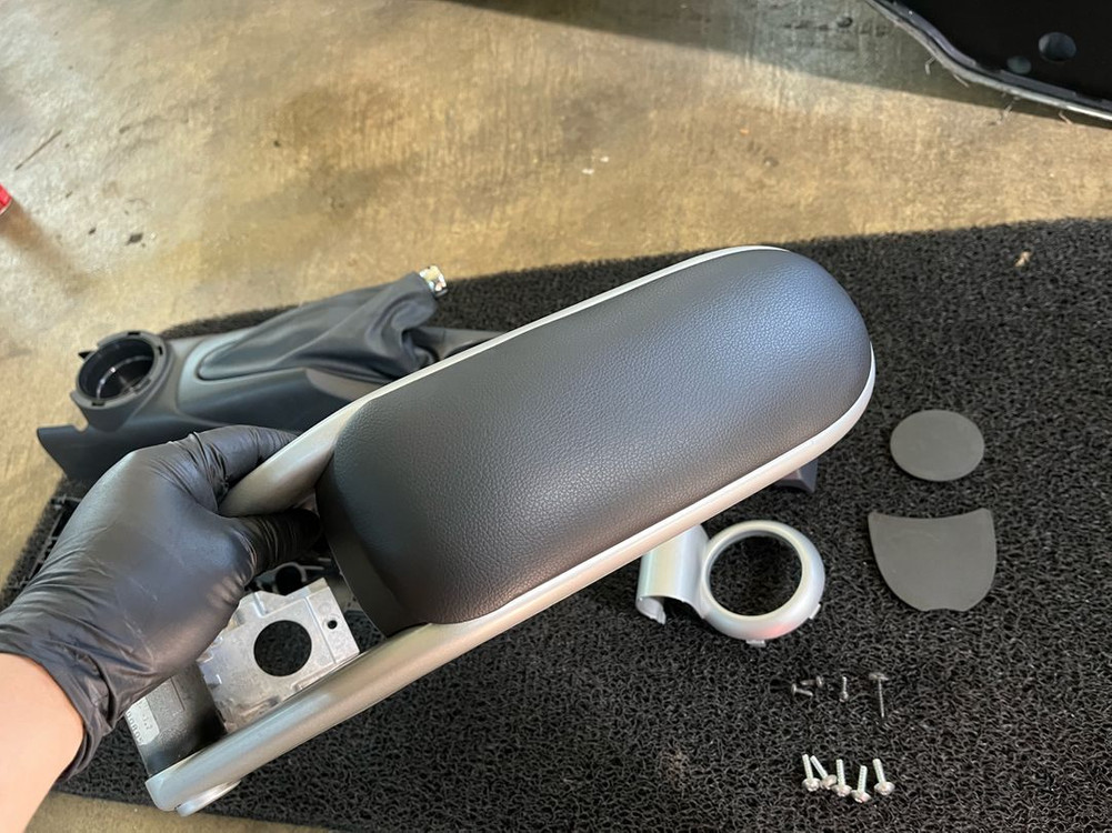 미니쿠퍼 1세대 R53/R50 순정 팔걸이콘솔 판매합니다. 이미지