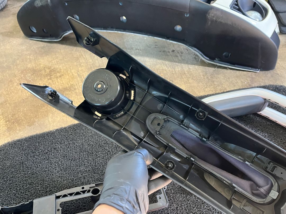 미니쿠퍼 1세대 R53/R50 순정 팔걸이콘솔 판매합니다. 이미지