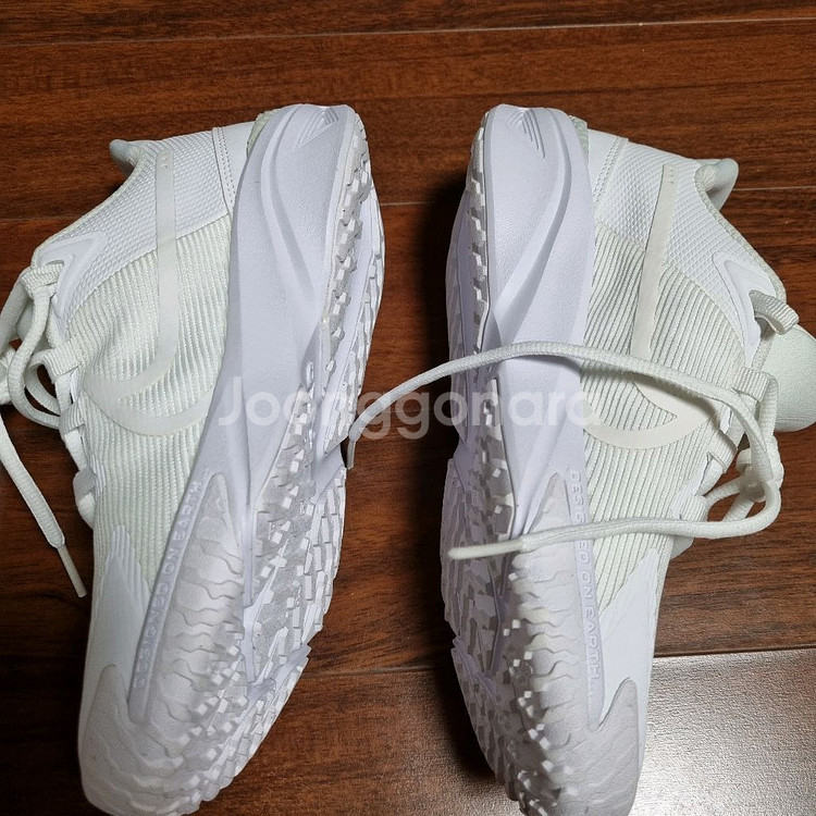 나이키 GS스타러너4 235(230)--3