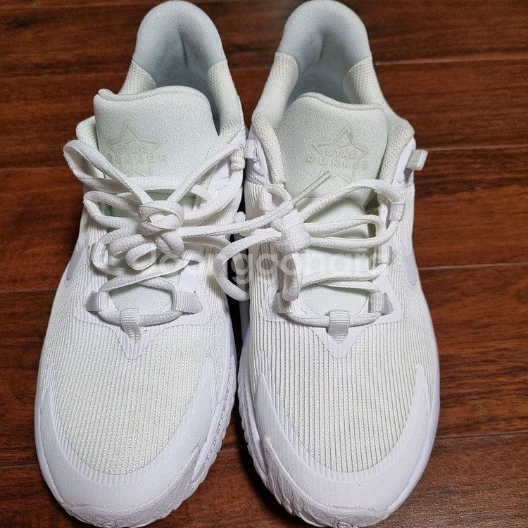 나이키 GS스타러너4 235(230)--2