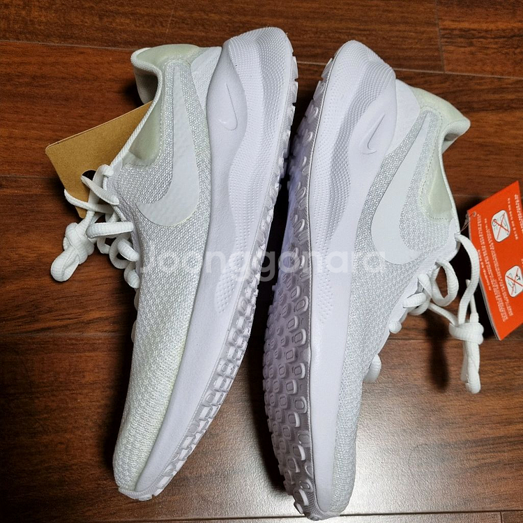 나이키 레볼루션7 러닝화 화이트 운동화 240(235)--4