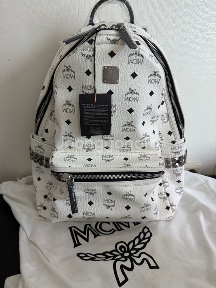 MCM 비세토스 백팩 화이트 색상 라지 사이즈--0