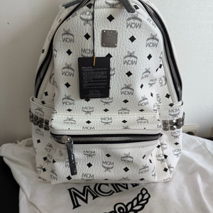 MCM 비세토스 백팩 화이트 색상 라지 사이즈